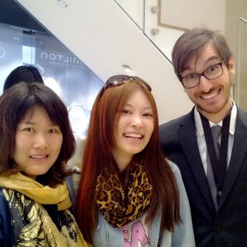 刚才在喝了太多饮料,走了一半想嘘嘘.