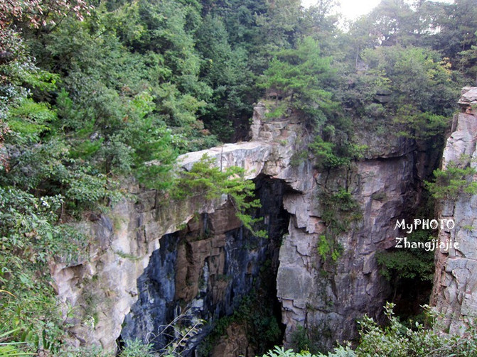 长沙旅游攻略11月岳麓山风景 13a7d6b21fcf4aef9cf283c0fa7bc5fc_C_671_10000_Q90.jpg