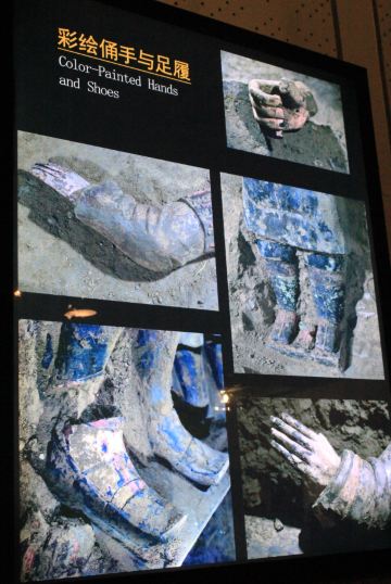 兵马俑1号坑老杨抗旱打井时发现,秦始皇陵的陪葬坑之一