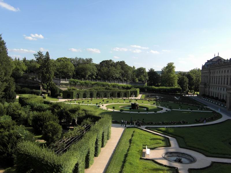 美不胜收的乌兹堡主教宫殿花园