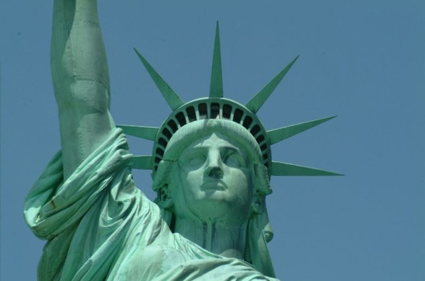 美国自由女神像有多高 495d2cc5d5ef40bc97831c81fc35d031_R_600_10000_Q90.jpg