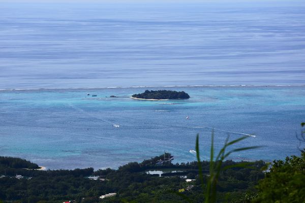 軍艦島(managaha island)位於塞班島西側的小島,查莫洛語中mana-gaha