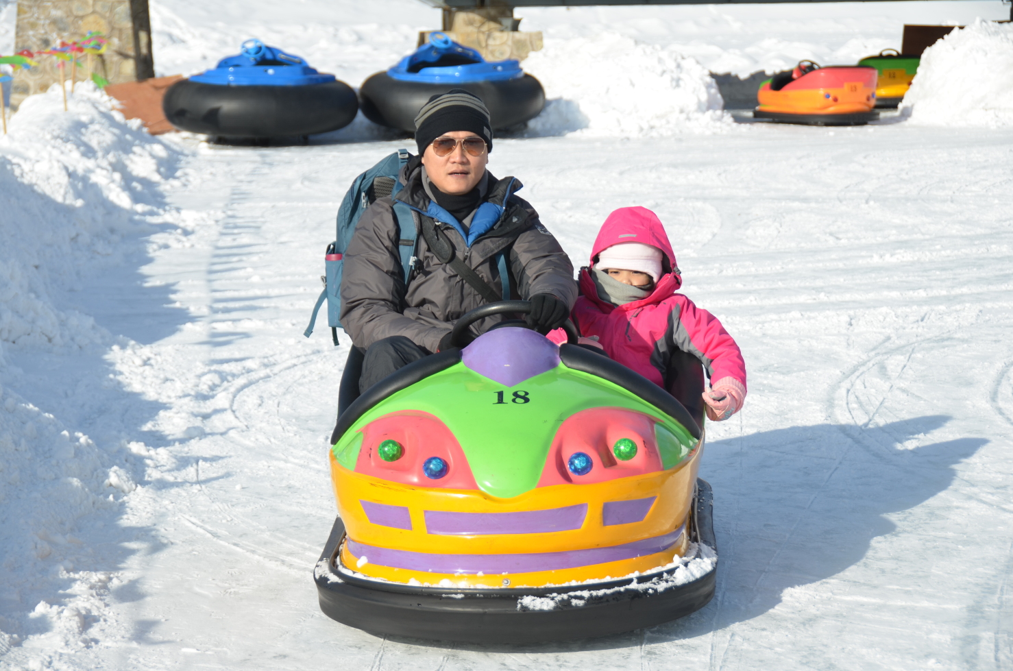 冰上碰碰车 佛库伦冰雪世界